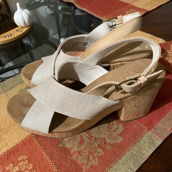 Sandals - Picture 3 of 7